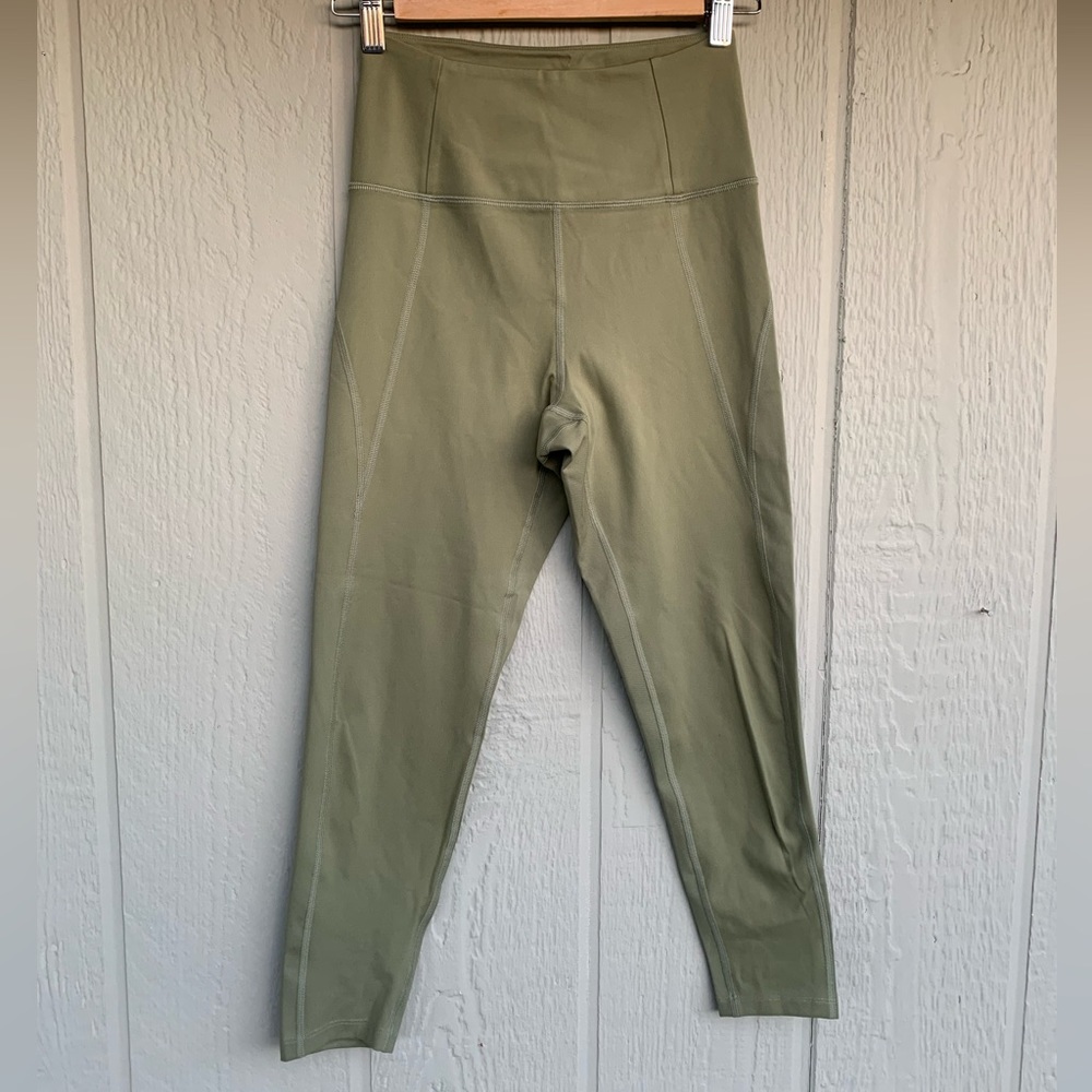Girlfriend Collective High-Rise Pocket Legging in Thyme - olive Limited Color - Picture 8 of 11